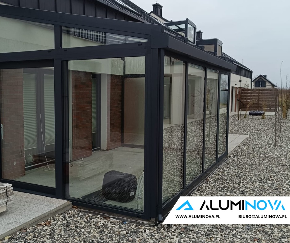 Zabudowa aluminiowa, która zamieniła taras w komfortowy ogród zimowy 5 Zabudowa aluminiowa ktora zamienila taras w komfortowy ogrod zimowy 2